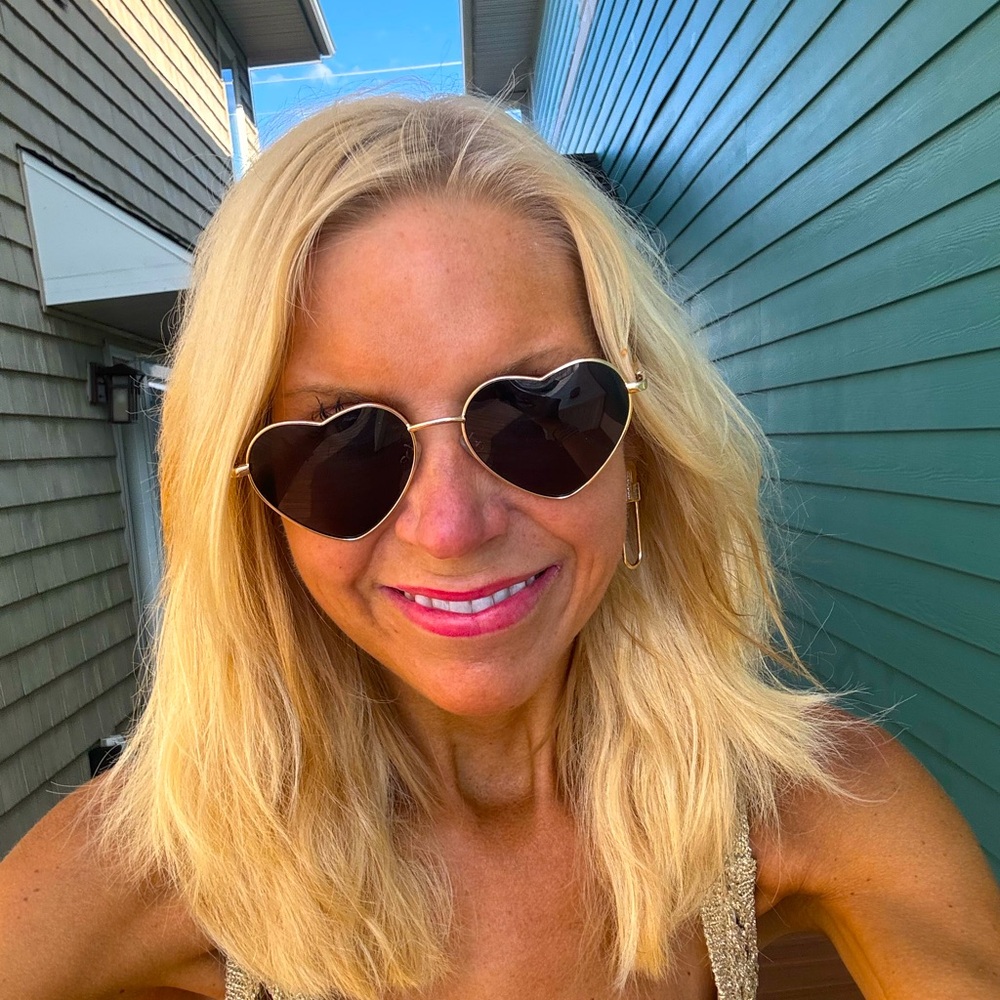 Meet your Posher, Ashley